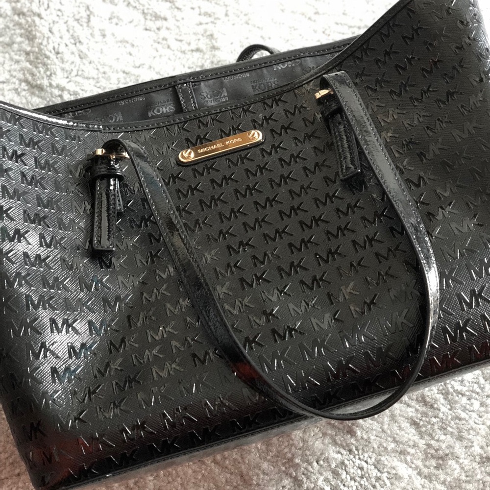 Micheal Kors Purse